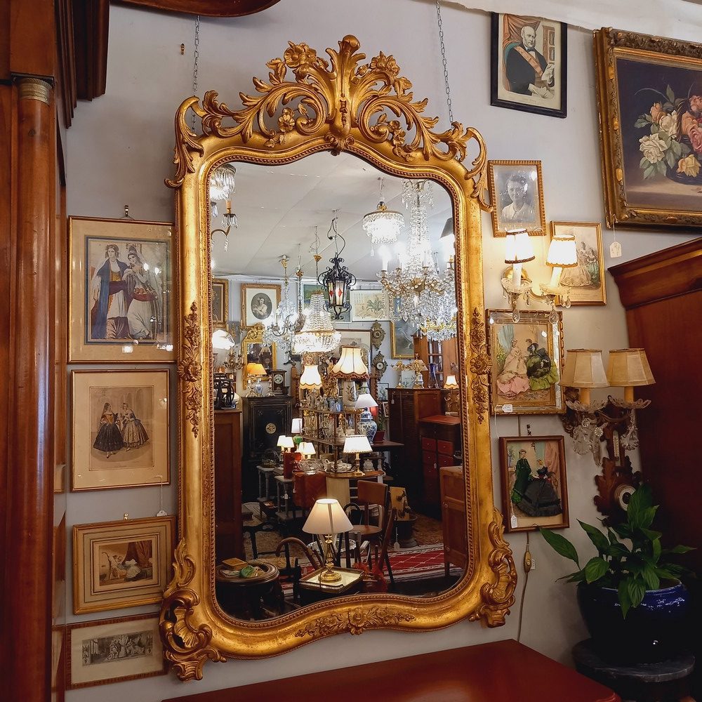 Miroir de style Louis XV, Bois doré, XIXè