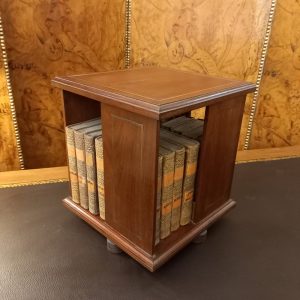 Mini Bibliothèque Tournante