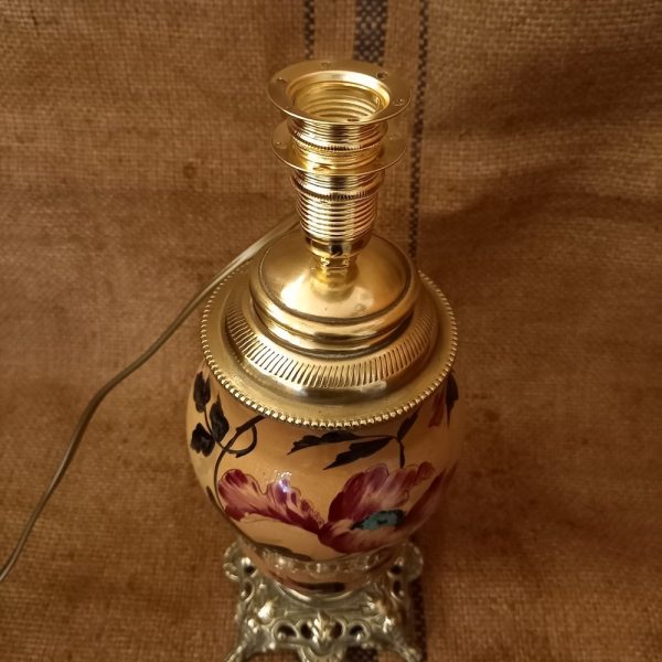 Lampe à Pétrôle électrifiée,Faïence et Bronze, Motif de Fleurs,Tons Brique