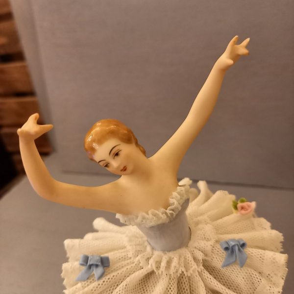 Fine et élégante Ballerine en Porcelaine de Dresde,Figurine en porcelaine allemande,Objet de vitrine