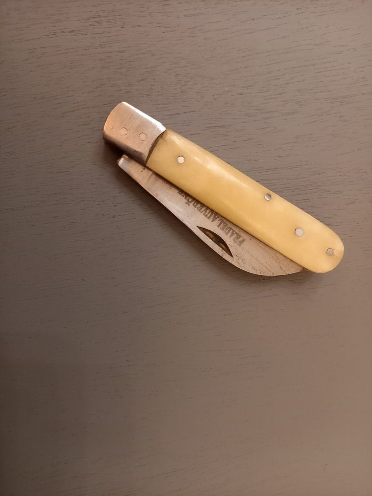 Couteau de poche Pradel Auvergne en Corne, Vintage