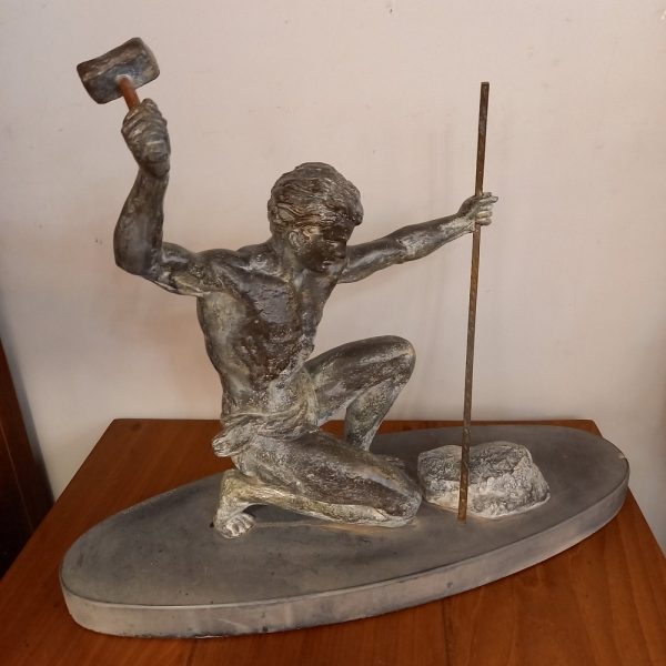 Sculpture Art-Déco, en régule Le Forgeron de G.Hervor époque 1930