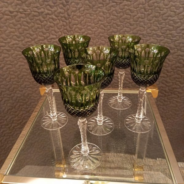 6 verres en cristal taillé vert