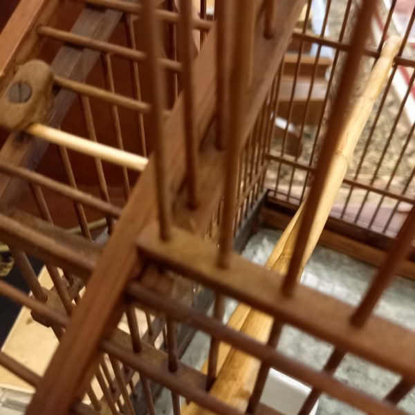 Cage à Oiseaux ancienne, Bois, Bambou et Zinc Toit ouvrant, 3 portes