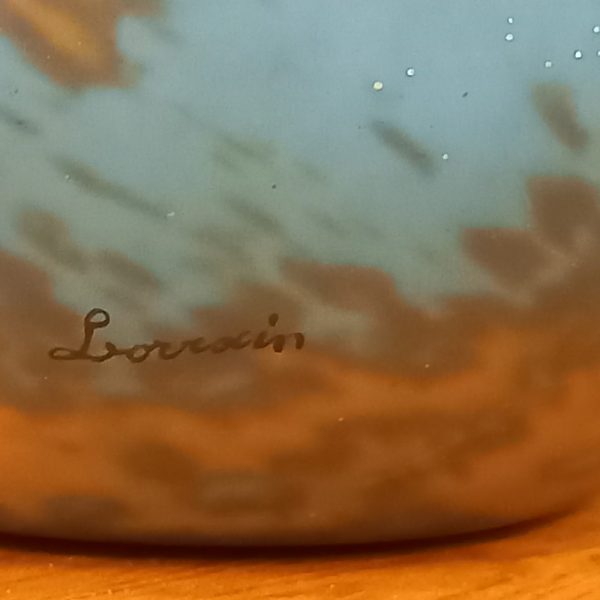 Vase boule Art-Déco Pâte de verre marqué Lorrain Bleu moucheté
