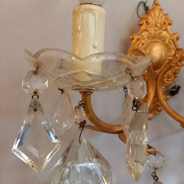 Paire d'Appliques style Louis XV Métal doré et Pampilles en verre taillé