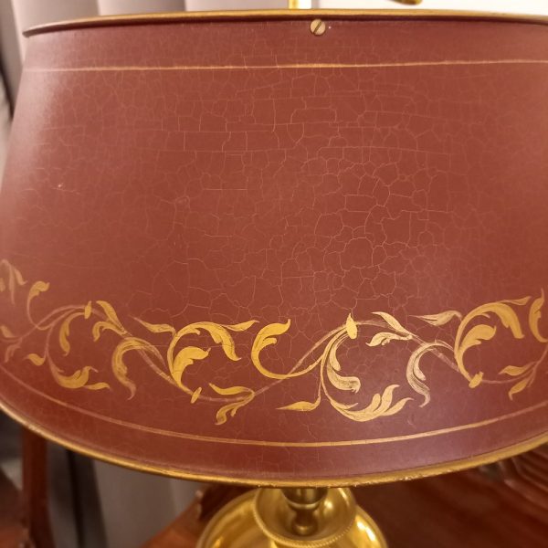 Lampe Bouillotte Style Empire, années 1950 Bronze Abat-Jour Tôle émaillé Bordeaux et doré