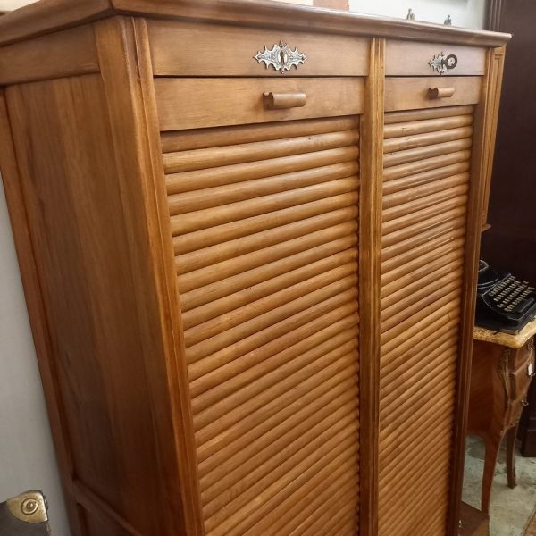 Classeur à Double Rideaux, Déco Vintage