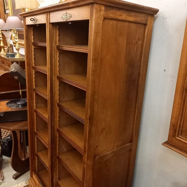 Classeur à Double Rideaux, Déco Vintage