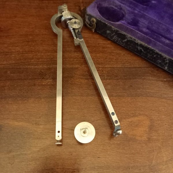 Planimètre ? Instrument de Mesure pour le calcul des surfaces