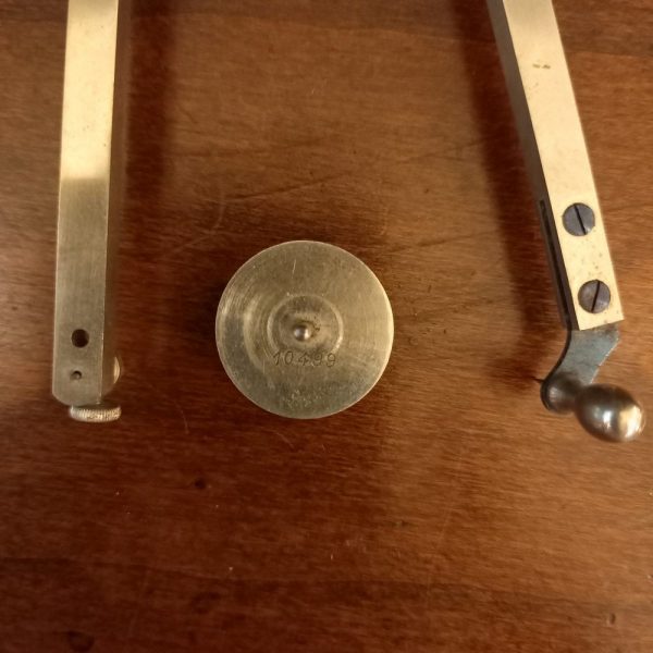 Planimètre ? Instrument de Mesure pour le calcul des surfaces