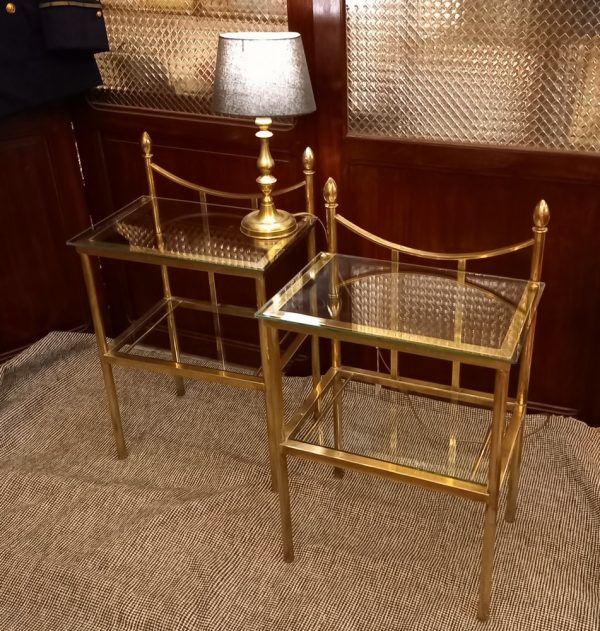 Paire de Chevets Vintage Verre et Laiton 2 Plateaux