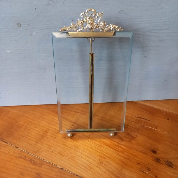 Cadre Photo Vertical Modèle Vertical, à poser ou suspendre, Bronze Petit fronton, Décor Nœud, Ruban et panier fleuri, Louis XVI