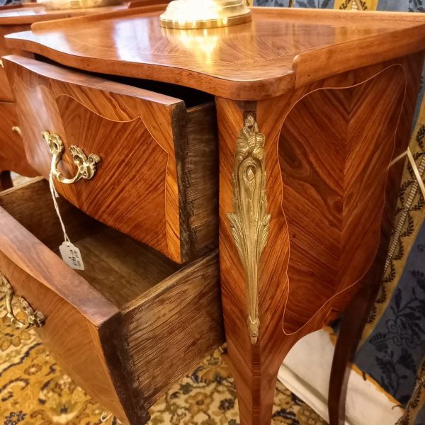 Paire de Chevets marquetés Style Louis XV, 1ère moitié du XXème siècle