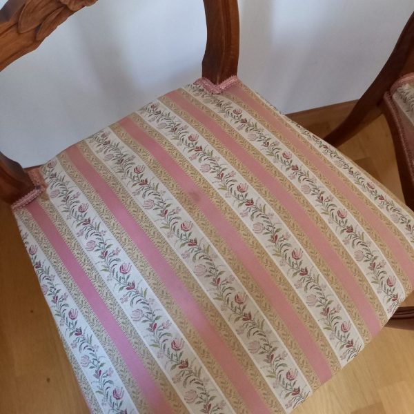 Paire de Chaises 1900, Esprit Napoléon III, Bois et Tissu fleuri, rose Dossier moulures Fleurs