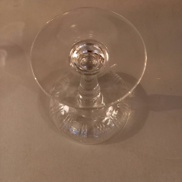 8 Coupes à Champagne anciennes Cristal gravé et soufflé
