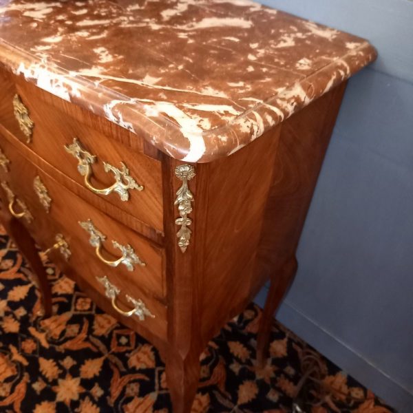 Petite Commode marquetée, Style Transition Plateau marbre