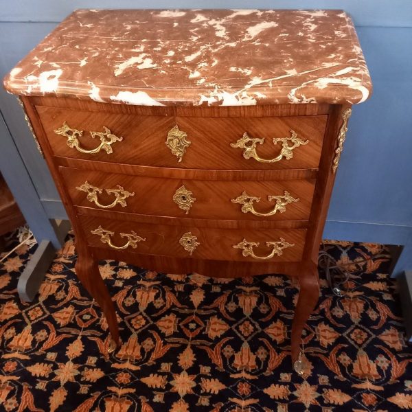 Petite Commode marquetée, Style Transition Plateau marbre
