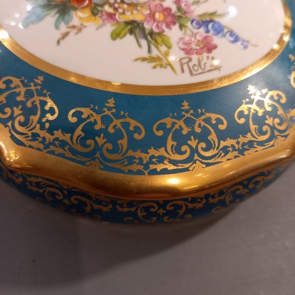 Bonbonnière Porcelaine de Limoges Tons de vert-turquoise Décor de fleurs Peint à la main et signé