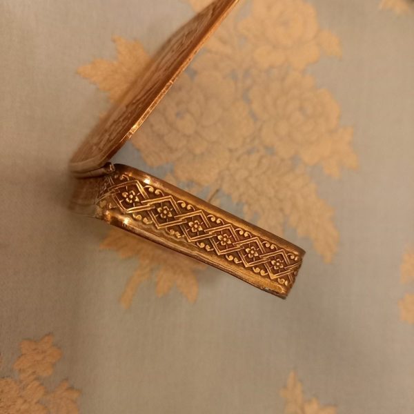 Boite à Pilules, Décor japonais Laiton doré,