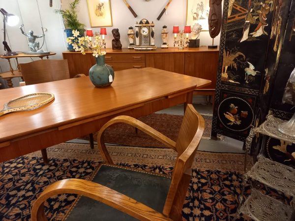 Ensemble Table et Enfilade Vintage Style Scandinave, époque 1960 Table à 2 rallonges escamotables Bois exotique