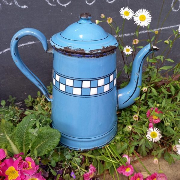 Verseuse ou Cafetière ancienne époque 1940 Tôle émaillé Damier bleu et blanc