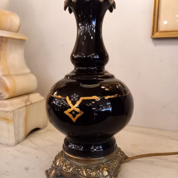 Paire de Lampes à pétrole électrifiées Epoque Napoléon III Globe verre gravé