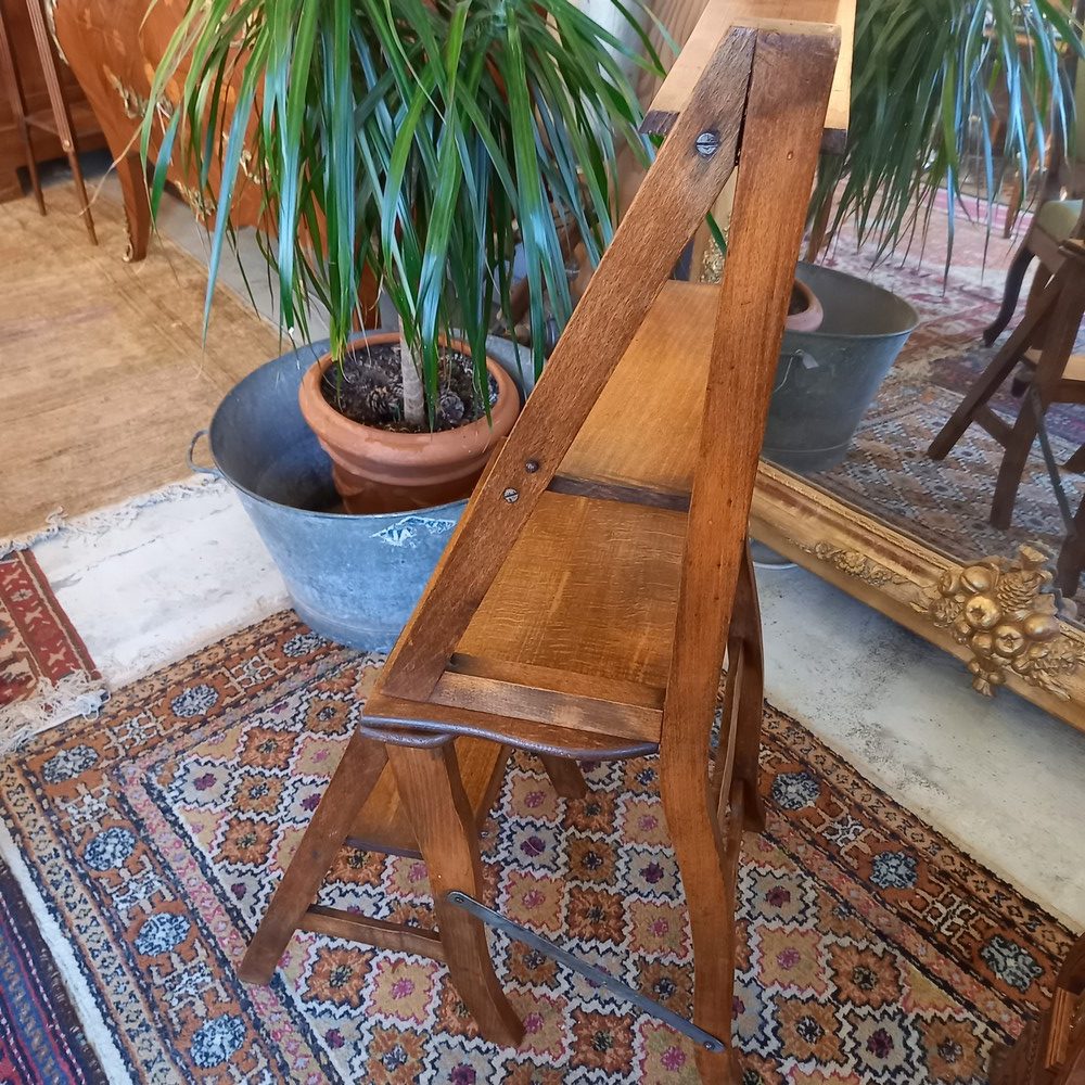 Chaise-escabeau en bois teinté - Moinat SA - Antiquités décoration