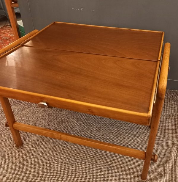 Table-Desserte à système