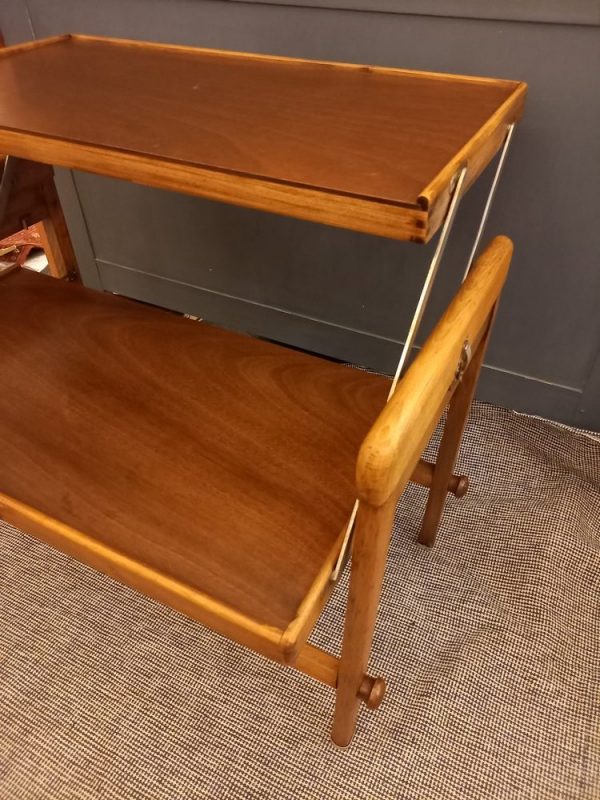Table-Desserte à système