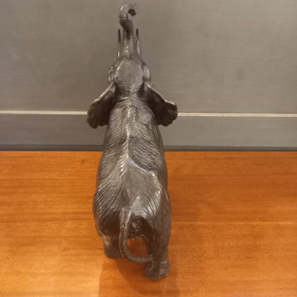 Eléphant barrissant Sculpture en Bronze