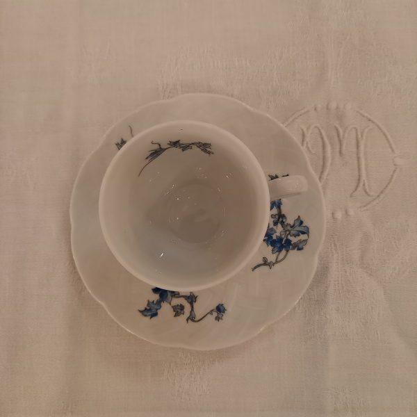 11 Tasses à Café en porcelaine de Limoges Bernardaud, modèle Saint-Saëns