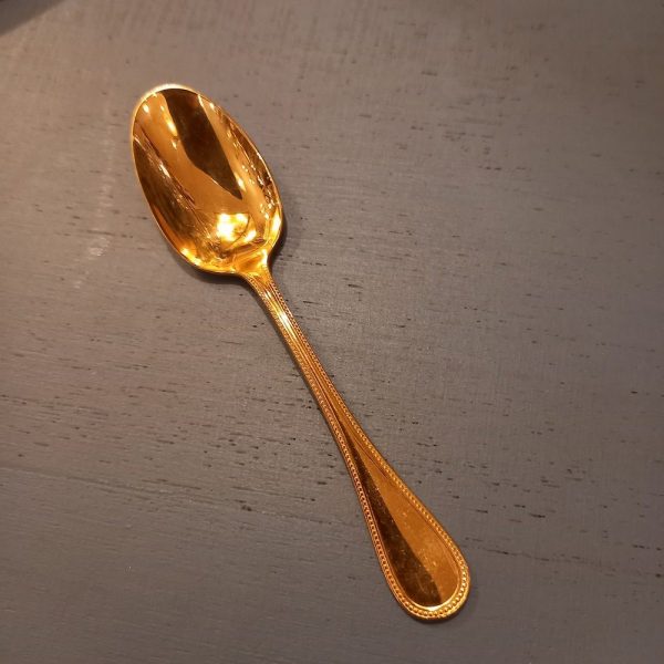 12 cuillères à Moka Christofle en métal argenté et doré Présenté dans leur coffret