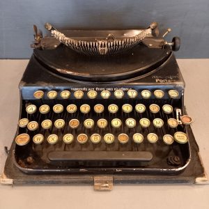 Machine à écrire vintage années 1930