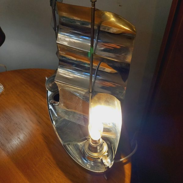 Lampe Bateau-Voilier avec 1 encrier Art-Déco, époque 1940 Acier Chromé