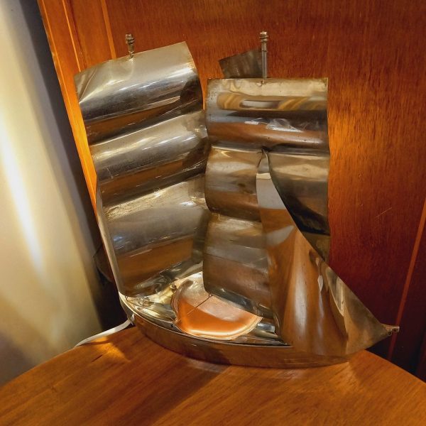Lampe Bateau-Voilier avec 1 encrier Art-Déco, époque 1940 Acier Chromé