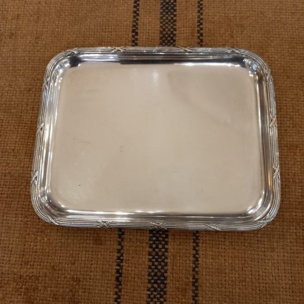 Petit Plateau en Métal Argenté Modèle Ruban Croisé