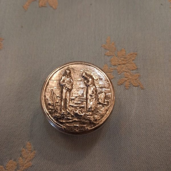 Petite Boite ronde Boite à Pilules Métal argenté L'Angélus de Millet