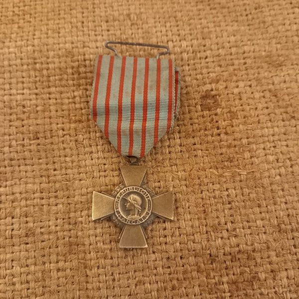 Croix du Combat Médaille Militaire avec Ruban