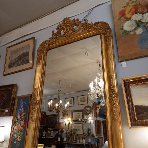 Miroir Napoléon III Bois et Stuc doré Décor fleurs et Coquille époque XIXè