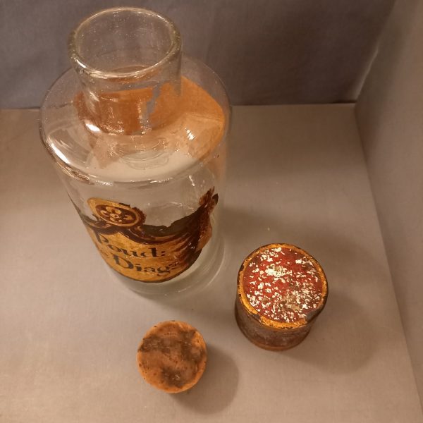 Flacon de Pharmacie Verre soufflé et gravé époque XIXè