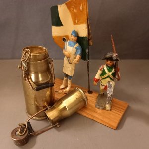 2 Bidons de Lait Miniatures réalisés par les poilus pendant la guerre de 14-18