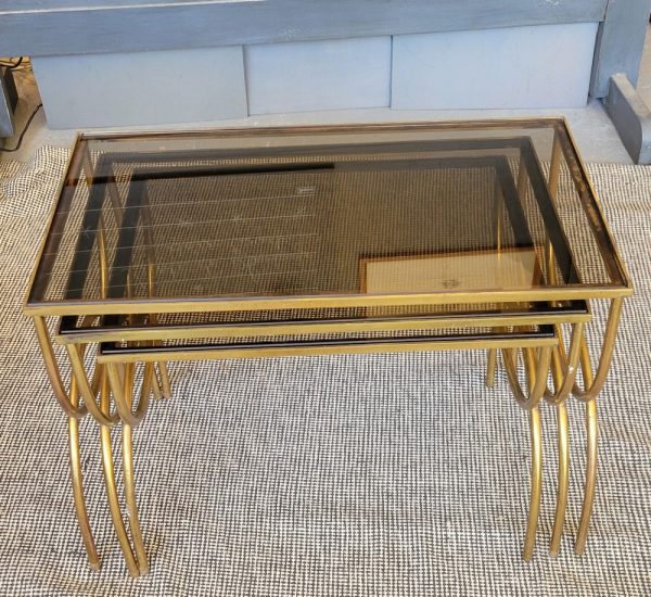 Tables Gigognes Basses Laiton et Verre Fumé Epoque 1970