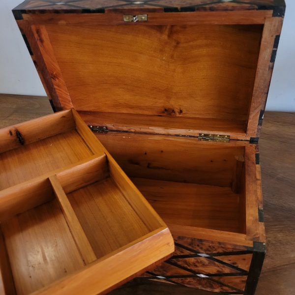 Ancien Coffret, Boîte à Bijoux Loupe de Thuya, Nacre 