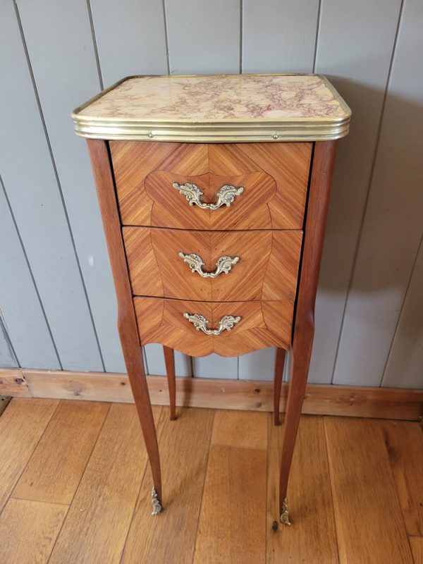 Chevet Bois de Rose Marqueté Style Louis XVChevet Bois de Rose Marqueté Style Louis XV