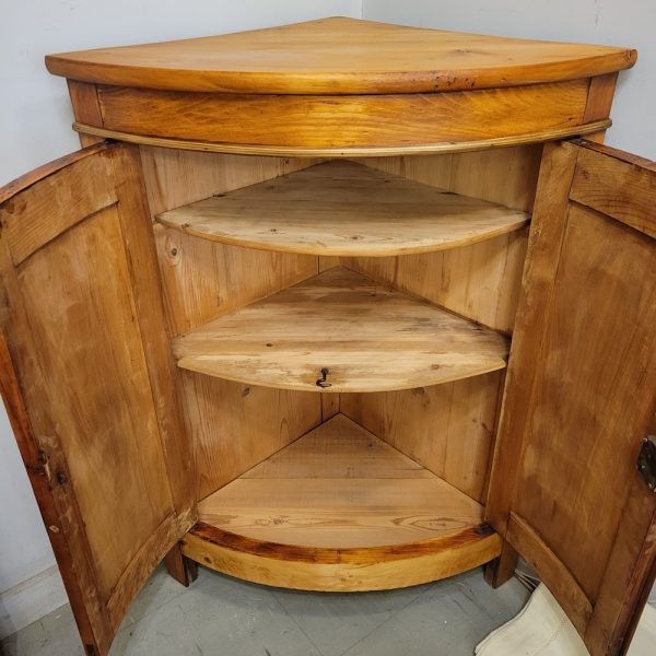 Encoignure Basse Style Rustique Pin Clair, Epoque 1940