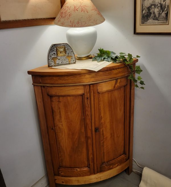 Encoignure Basse Style Rustique Pin Clair, Epoque 1940