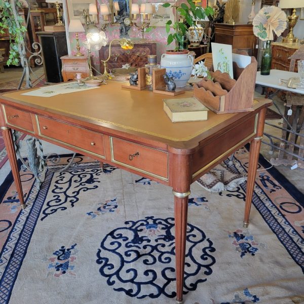Bureau Plat Louis XVI Acajou et Laiton