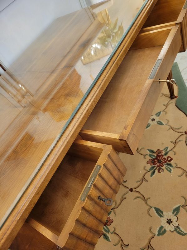 Bureau Plat Rétro avec une Plaque de Verre, époque 1930
