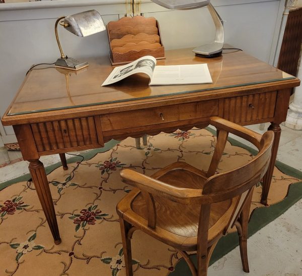 Bureau Plat Rétro Plaque de Verre et Noyer